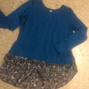 SOLD 🐙Teal hi-low blouse 🐙🐙